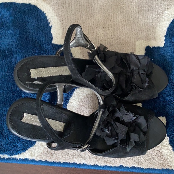 Banana republic Heels - Picture 4 of 6